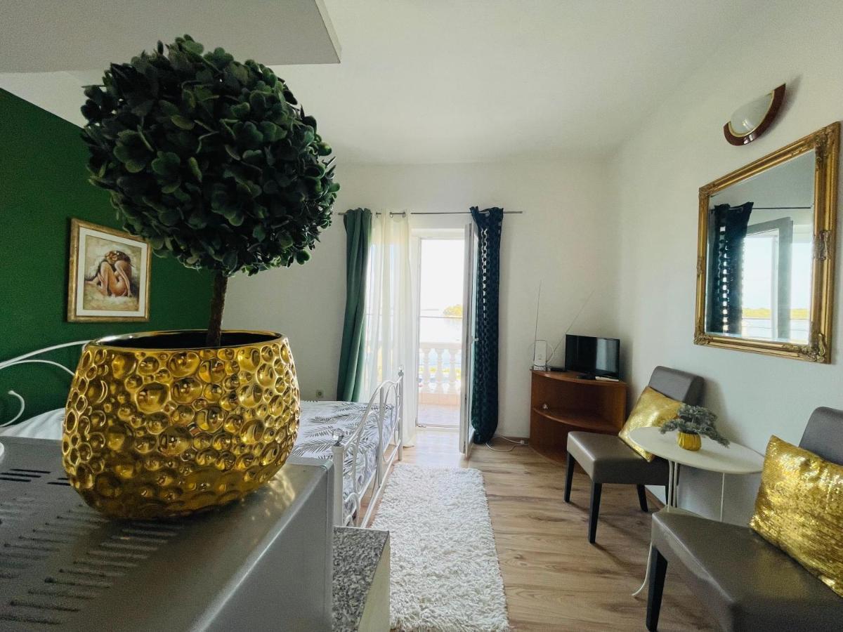 Apartments Esperanza Pašman المظهر الخارجي الصورة
